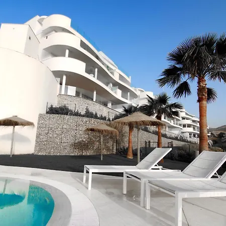 Mara's Higueron West - Higueron Dream - 246 M2 Of Private Terrace & Garden - Like A House Apartament